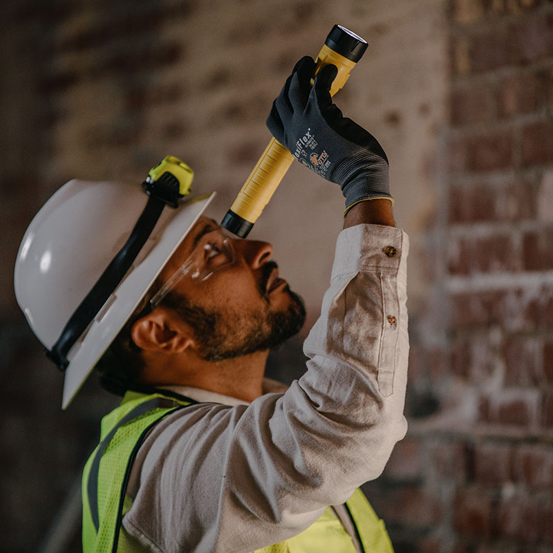 POLYSTINGER® LED HAZ-LO® FLASHLIGHT - Image 7